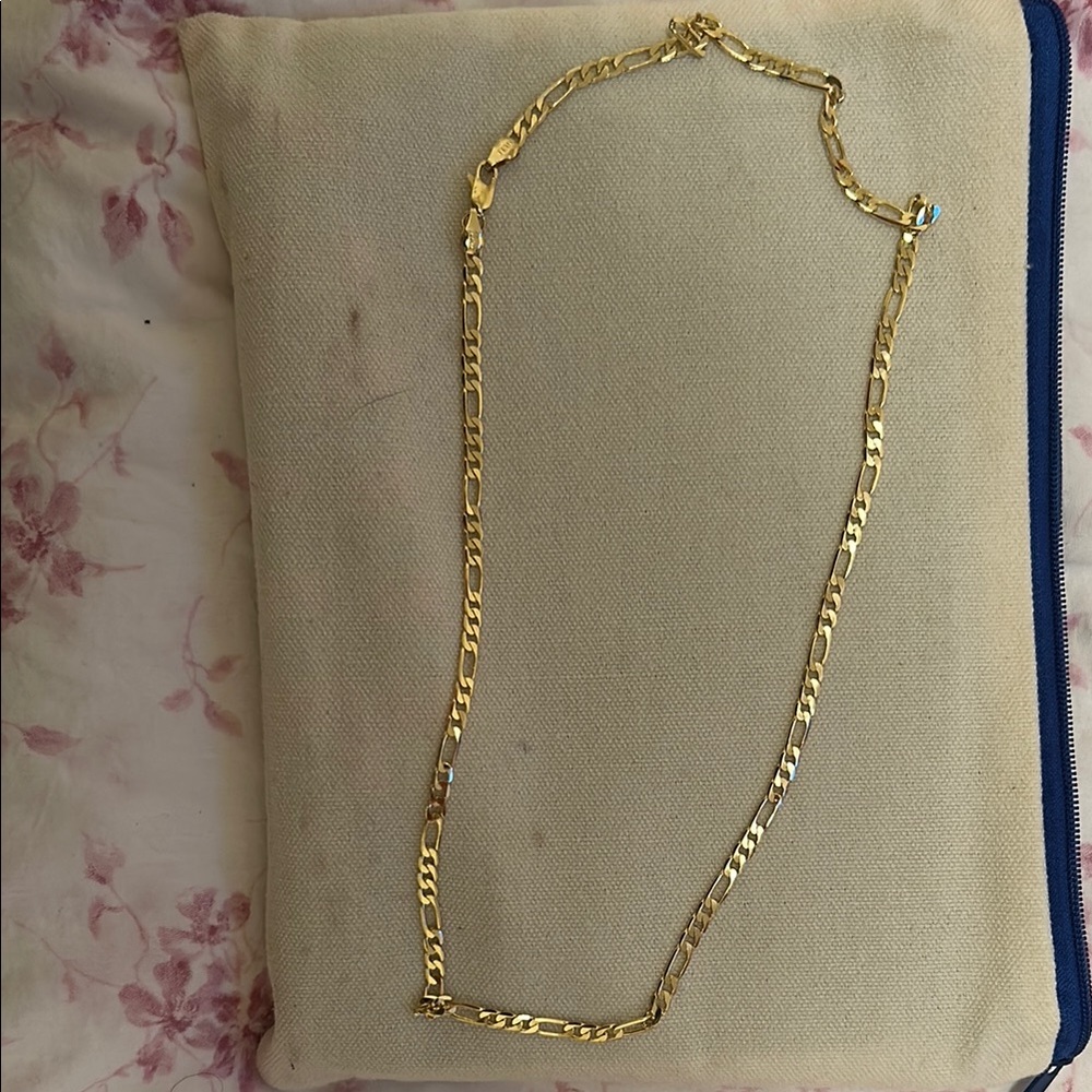 Elegant Gold Chain Necklace